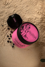 Load image into Gallery viewer, Bettyhula Dusting Powder Rum & Blackcurrant