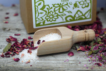 Load image into Gallery viewer, Agnes &amp; Cat Bath Salts Tea Tree &amp; Lime Oil
