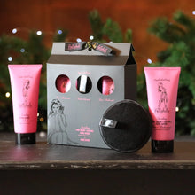 Load image into Gallery viewer, Bettyhula Body &amp; Shower Gift Set Rum &amp; Blackcurrant
