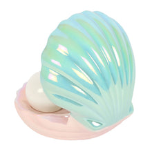 Load image into Gallery viewer, Clam Shell Salt &amp; Pepper Shakers
