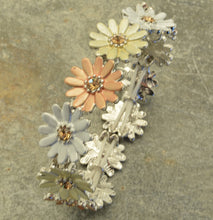 Load image into Gallery viewer, Miss Milly Daisy Chain Bracelet

