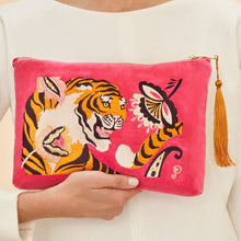 Load image into Gallery viewer, Powder Velvet Zip Pouch Tiger
