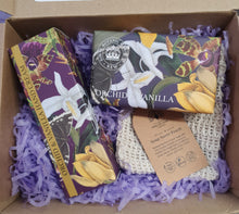 Load image into Gallery viewer, Kew Gardens Gift Box Orchid &amp; Vanilla
