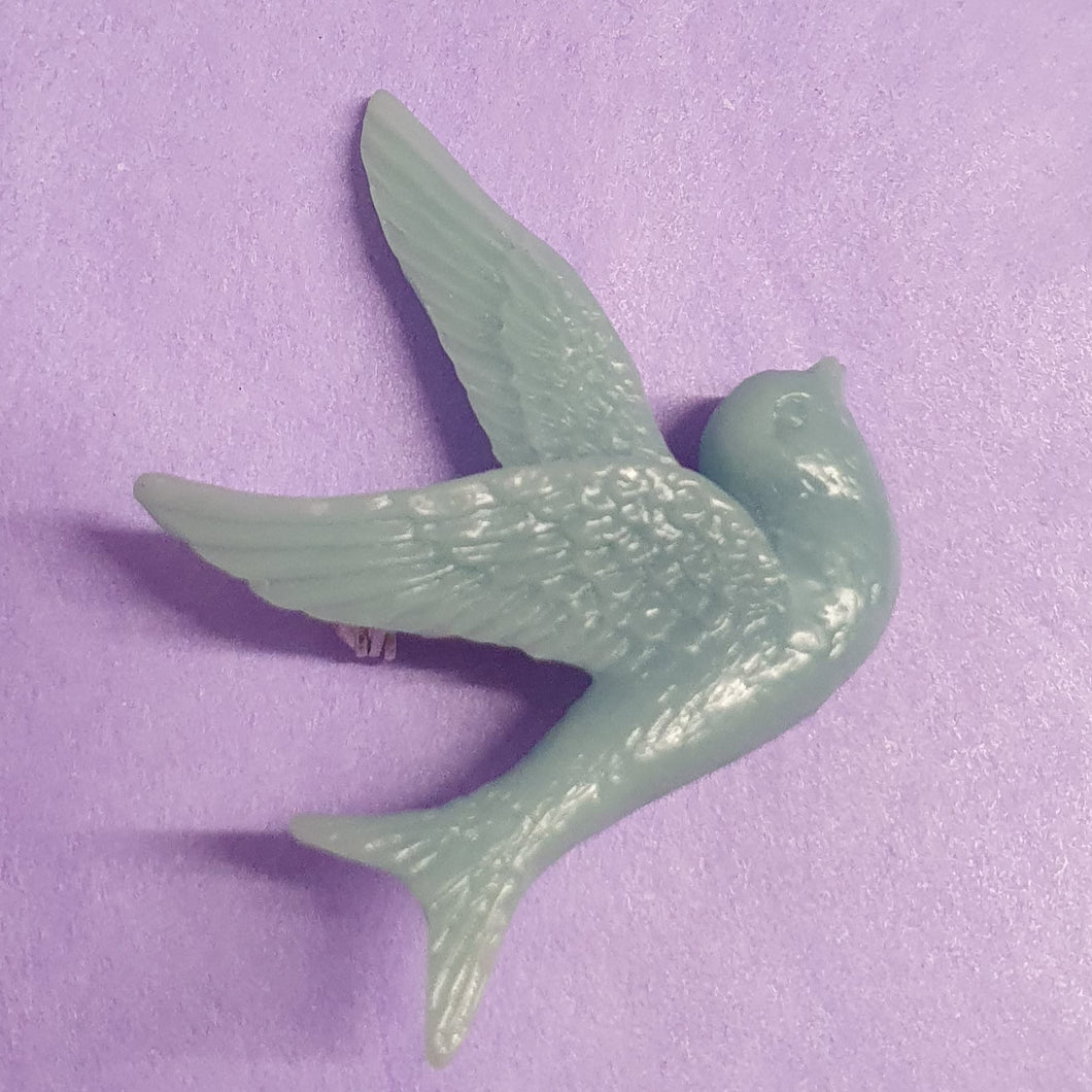 Resin Flying Bird Brooch Blue