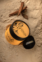 Load image into Gallery viewer, Bettyhula Dusting Powder Champagne &amp; Spice
