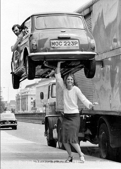 Black & White Bionic Woman Lifting Mini Card