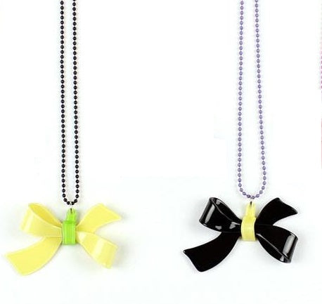Bow Necklace