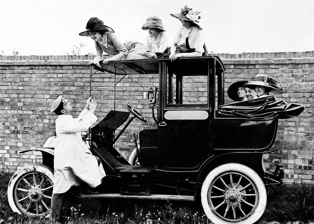 Black & White Ladies On Napier Car Card