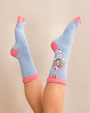 Load image into Gallery viewer, Powder Initial Socks Letter O
