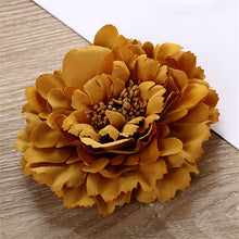 Load image into Gallery viewer, Peony Flower Hair Clip Gold
