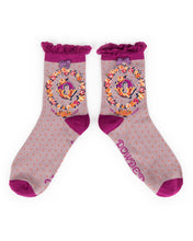 Load image into Gallery viewer, Powder Initial Socks Letter Q
