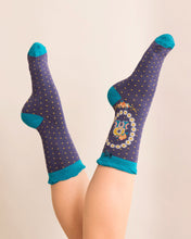 Load image into Gallery viewer, Powder Initial Socks Letter R
