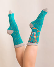 Load image into Gallery viewer, Powder Initial Socks Letter U
